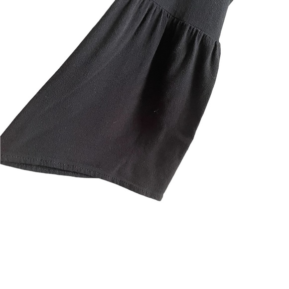 Mossimo woman’s Long Sleeve black top with ruffled high/low hem, size large - Picture 4 of 9